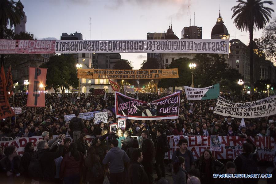 (13)ARGENTINA-BUENOS AIRES-SOCIEDAD-PROTESTA