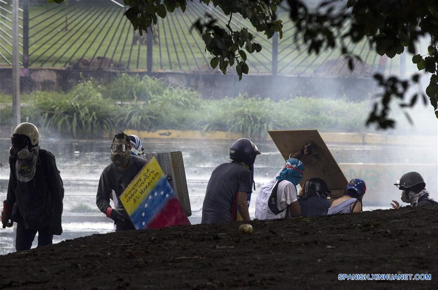 (18)VENEZUELA-CARACAS-SOCIEDAD-PROTESTA