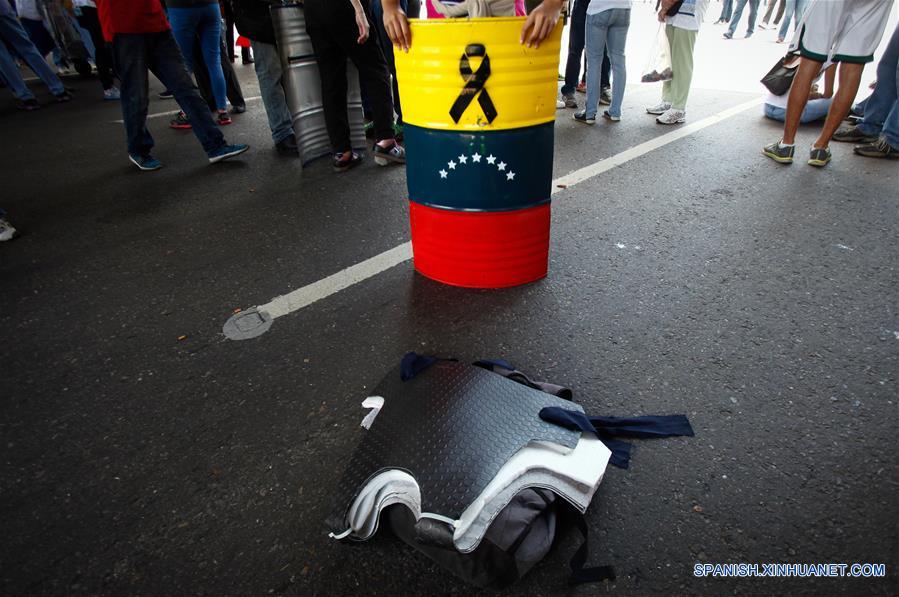 (14)VENEZUELA-CARACAS-SOCIEDAD-PROTESTA