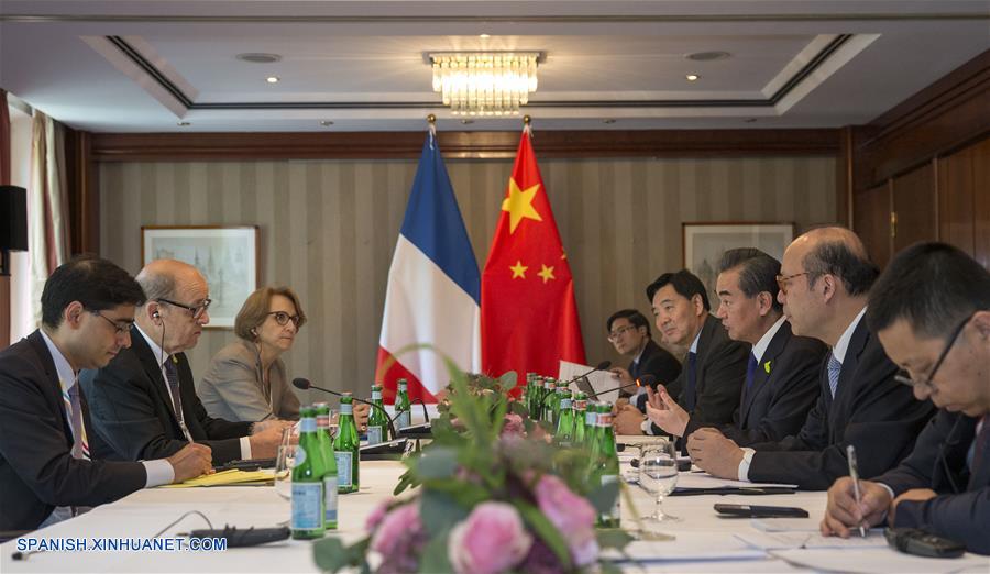 El ministro de Relaciones Exteriores de China, Wang Yi, declaró hoy en Hamburgo que China está lista para trabajar con Francia para apoyar el multilateralismo y la globalización económica, así como para avanzar en la reforma de la gobernación global.