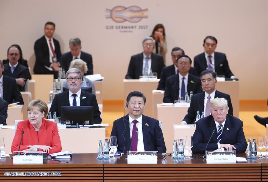 El presidente de China, Xi Jinping, pidió hoy a los miembros del G20 defender una economía mundial abierta y un régimen comercial multilateral en un momento en el que crecimiento global sigue siendo inestable pese a las señales de recuperación.