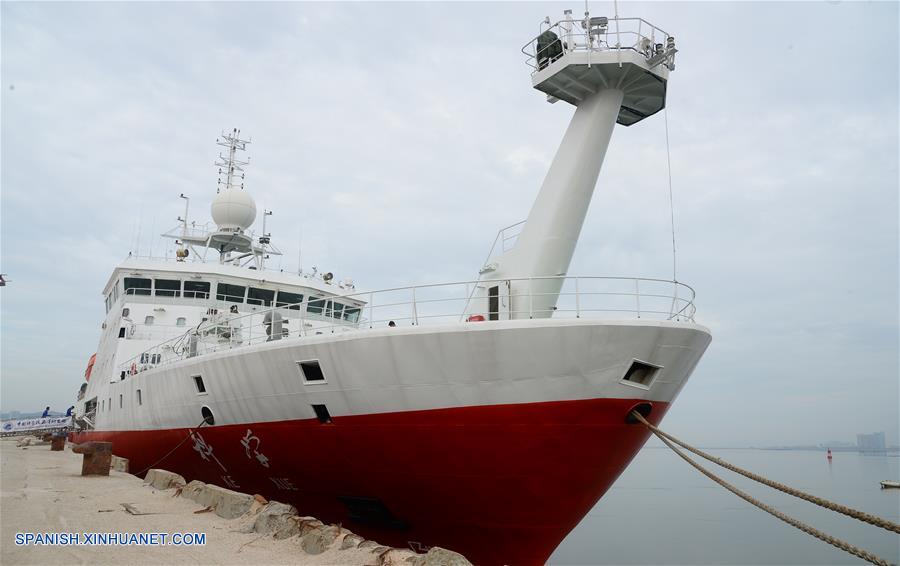 El buque de investigación chino Kexue zarpó hoy del puerto de Xiamen en la provincia de Fujian, este de China, para continuar su expedición científica en el Mar Meridional de China.