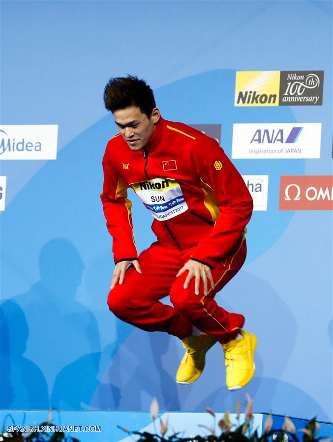 El campeón olímpico Sun Yang de China ganó hoy en Budapest su primer título en los 200 metros para varones estilo libre en el XVII Campeonato Mundial de la FINA.
