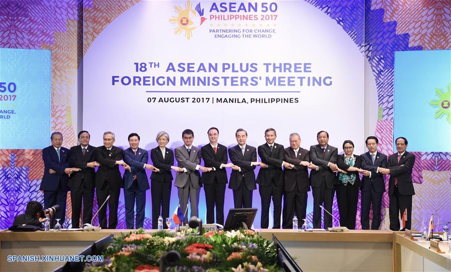 El ministro de Relaciones Exteriores chino, Wang Yi, afirmó este lunes que la Asociación de Naciones del Sudeste Asiático (ASEAN) y sus tres socios de diálogo, China, Japón y la República de Corea (10+3), podrían reforzar su cooperación ante el aumento del proteccionismo.