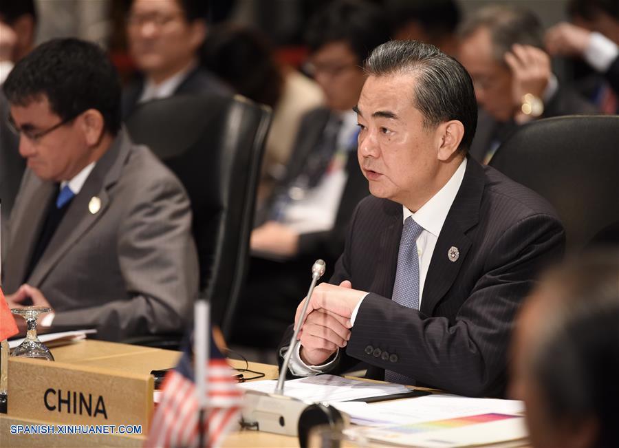 El ministro de Relaciones Exteriores chino, Wang Yi, afirmó este lunes que la Asociación de Naciones del Sudeste Asiático (ASEAN) y sus tres socios de diálogo, China, Japón y la República de Corea (10+3), podrían reforzar su cooperación ante el aumento del proteccionismo.
