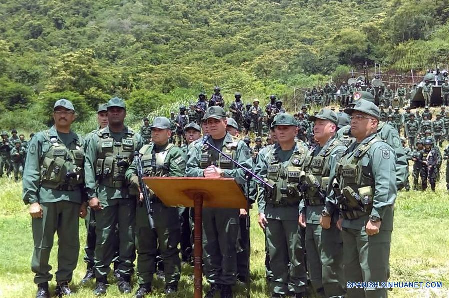 (2)VENEZUELA-CARACAS-MILITARES-EVENTO