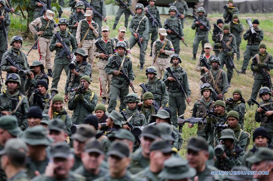 (14)VENEZUELA-CARACAS-MILITARES-EVENTO