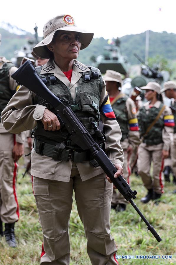 (19)VENEZUELA-CARACAS-MILITARES-EVENTO