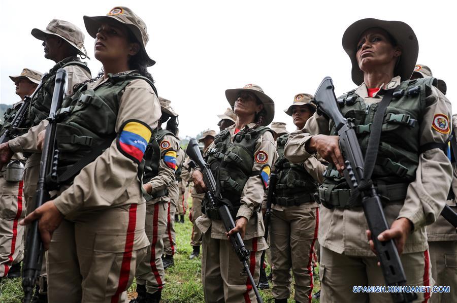 (22)VENEZUELA-CARACAS-MILITARES-EVENTO