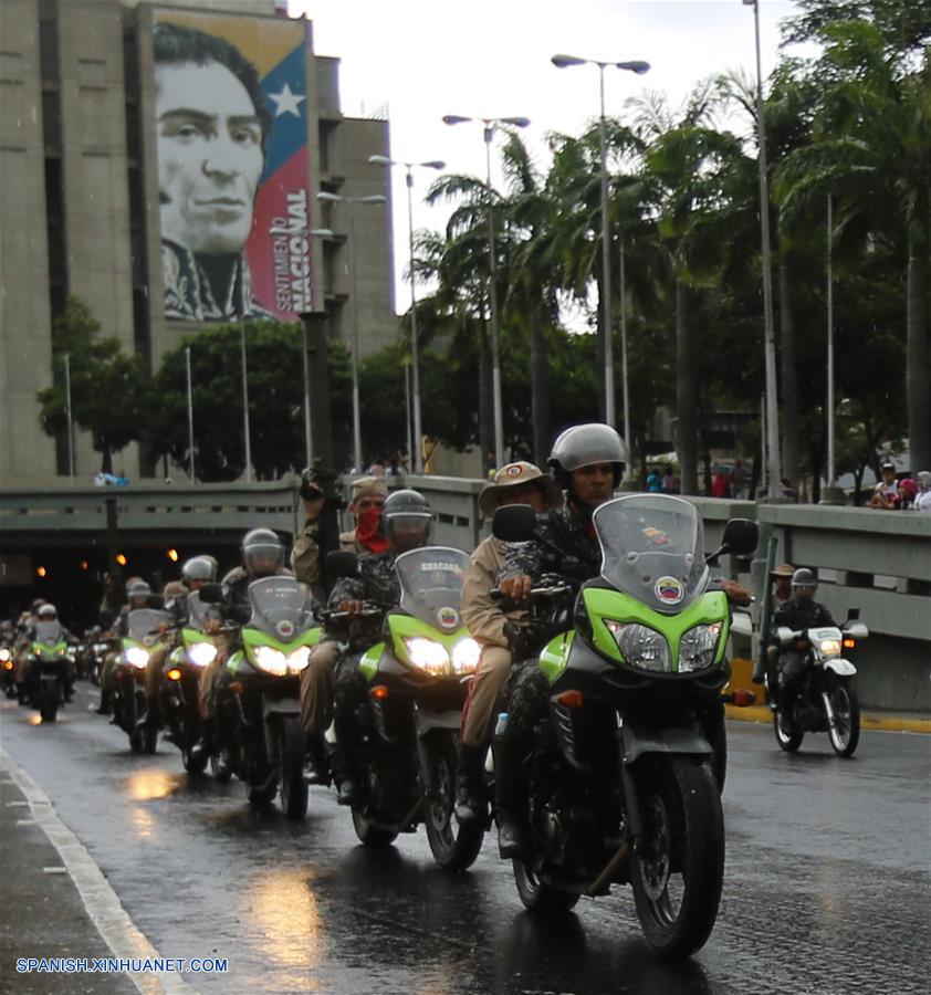 (21)VENEZUELA-CARACAS-MILITARES-EJERCICIO