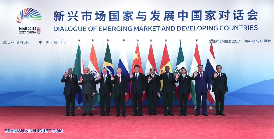 El presidente chino, Xi Jinping, pidió hoy martes una mayor solidaridad y cooperación entre los mercados emergentes y los países en desarrollo para implementar la Agenda 2030 para el Desarrollo Sostenible.
