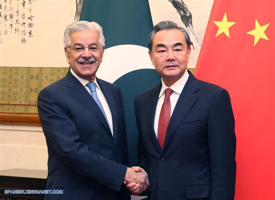 Los ministros de Relaciones Exteriores de China, Pakistán y Afganistán sostendrán sus primeras conversaciones bilaterales este año, dijo hoy el ministro de Relaciones Exteriores de China, Wang Yi.
