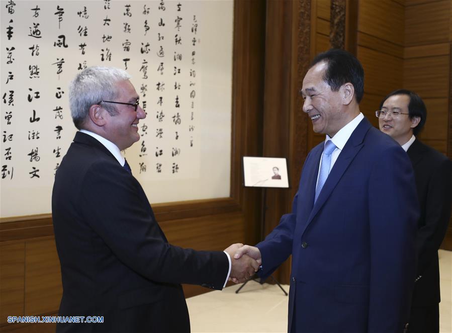 El presidente de la Agencia de Noticias Xinhua, Cai Mingzhao, se reunió hoy en Beijing con su homólogo de la Agence France-Presse (AFP), Emmanuel Hoog.