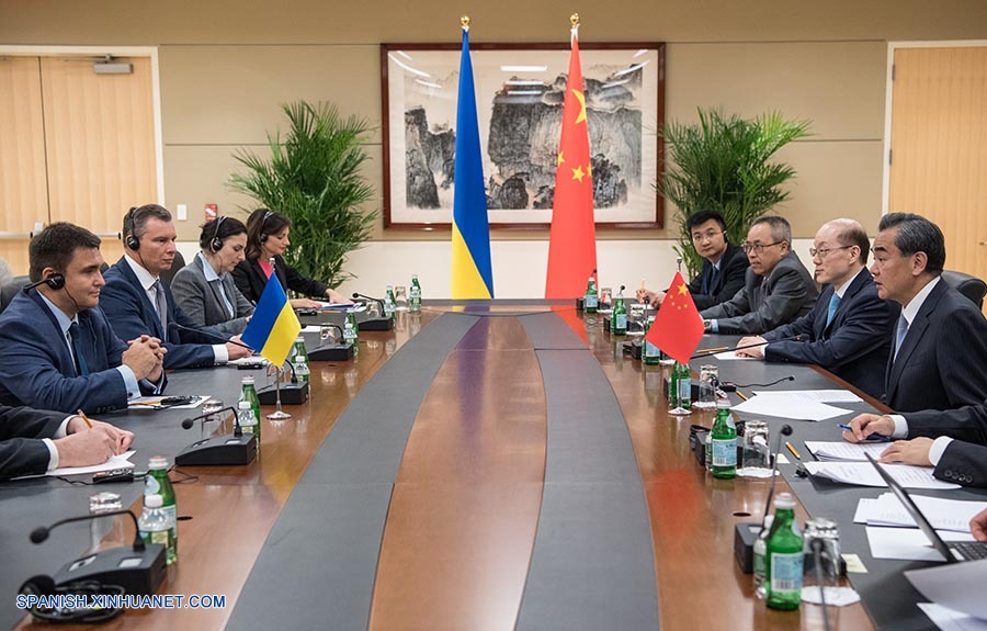 El ministro de Relaciones Exteriores chino, Wang Yi, y su homólogo ucraniano, Pavlo Klimkin, se comprometieron en una reunión celebrada el lunes en la sede de la ONU en Nueva York a fortalecer la cooperación bilateral dentro de la iniciativa de la Franja y la Ruta.