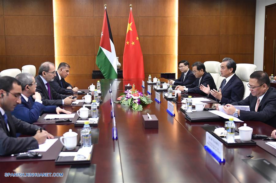China elogió Jordania por adherirse al principio de una sola China, indicó hoy miércoles Wang Yi, ministro de Relaciones Exteriores de China, al reunirse con su homólogo de Jordania Ayman Safadi en Beijing.