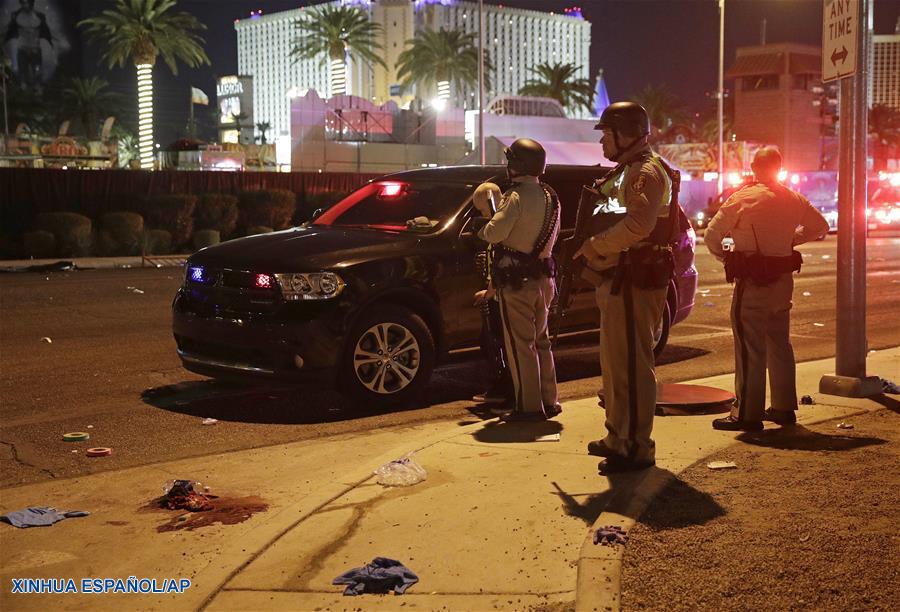 Un tiroteo masivo fuera del hotel Mandalay Bay en Las Vegas, en el estado estadounidense de Nevada, durante un concierto la noche del sábado, ha dejado al menos 20 muertos y 100 heridos.