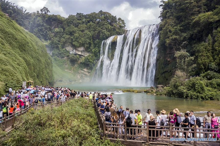 (25)CHINA-GUIZHOU-SOCIEDAD-CONMEMORACION