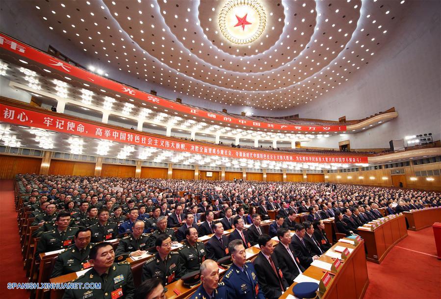 El XIX Congreso Nacional del Partido Comunista de China (PCCh) concluyó hoy martes, consagrando el pensamiento de Xi Jinping sobre el socialismo con peculiaridades chinas de la nueva época en los Estatutos del Partido y tras la elección de un nuevo Comité Central y una nueva Comisión Central de Control Disciplinario (CCCD).