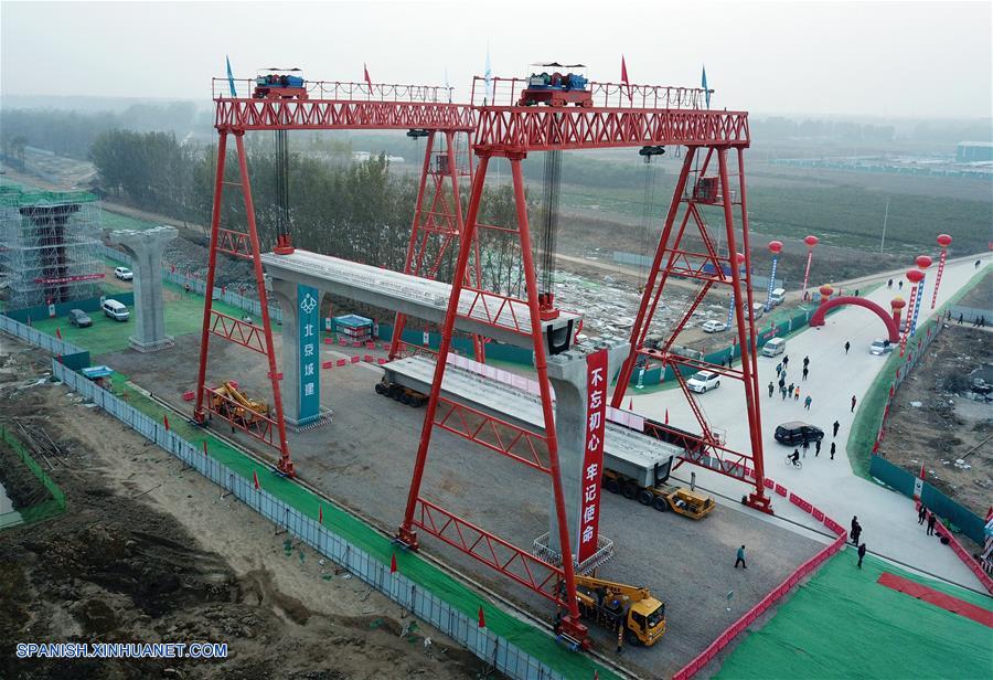 Los trabajos de construcción de una línea de tren expreso que conectará el sur de Beijing con el nuevo aeropuerto de la ciudad y que alcanzará una velocidad de hasta 160 kilómetros por hora comenzaron hoy lunes.