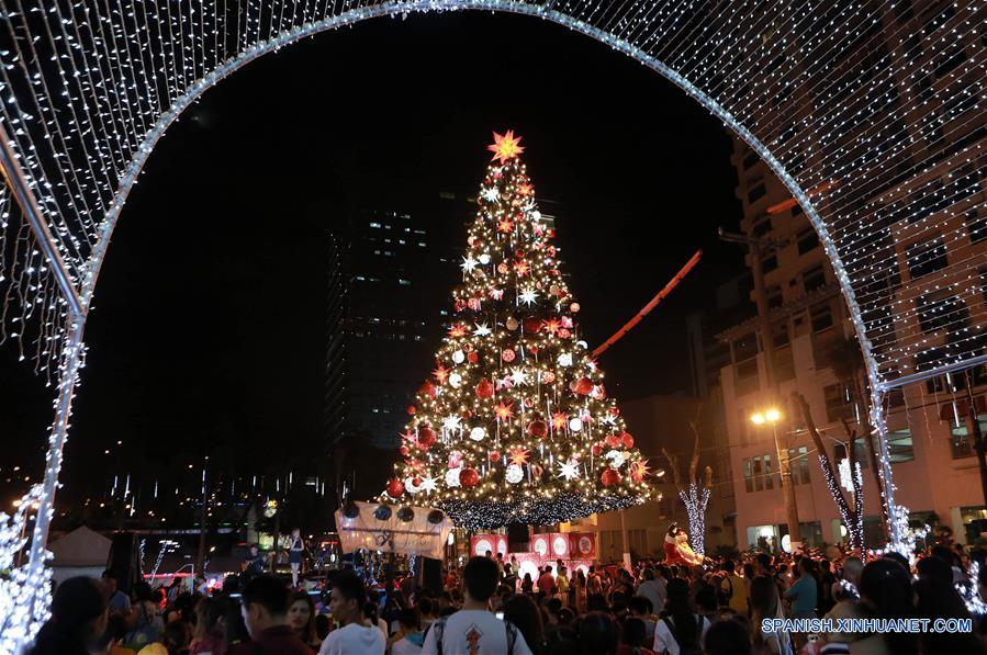 (1)FILIPINAS-QUEZON-SOCIEDAD-NAVIDAD  