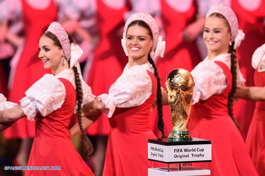 El sortero final de grupos para la Copa Mundial Rusia 2018 de la FIFA se llevó a cabo hoy en la sala de conciertos del Palacio Estatal del Kremlin en Moscú.