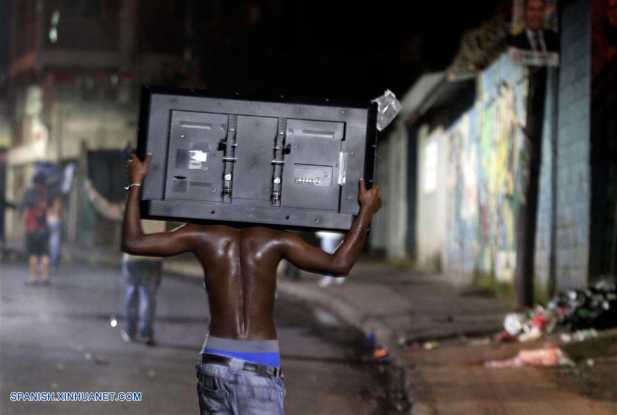 (8)HONDURAS-TEGUCIGALPA-SOCIEDAD-PROTESTA