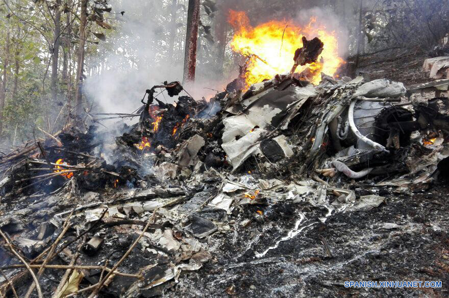(5)COSTA RICA-GUANACASTE-ACCIDENTE-AVION