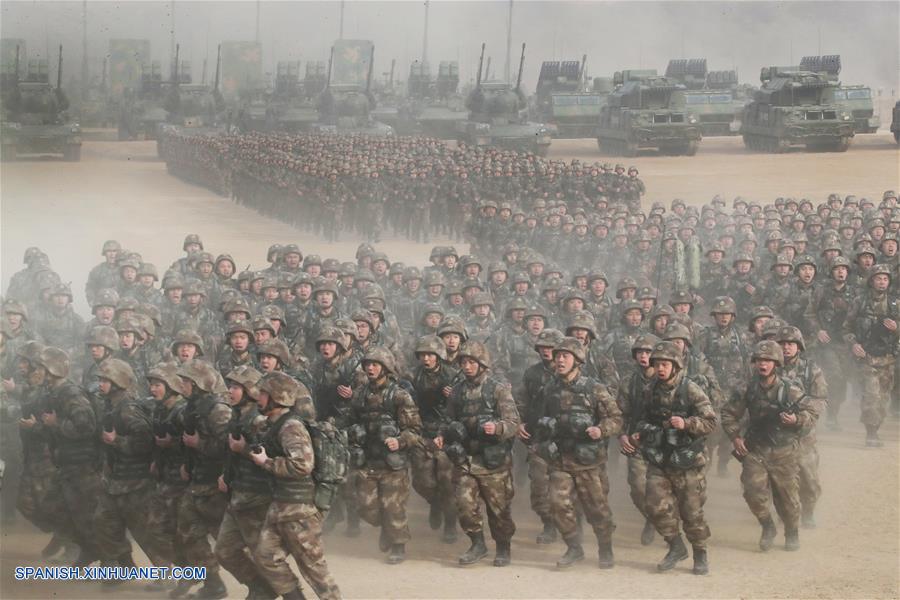 El presidente chino, Xi Jinping, ordenó hoy miércoles a las fuerzas armadas que fortalezcan el entrenamiento de combate real y mejoren su capacidad de ganar guerras.