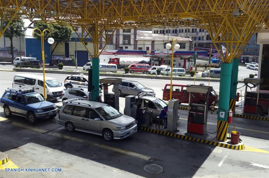 (4)BOLIVIA-LA PAZ-INDUSTRIA-COMBUSTIBLE