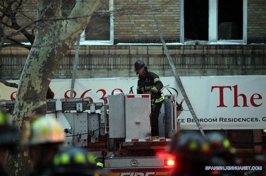 (4)EEUU-NUEVA YORK-ACCIDENTE-INCENDIO