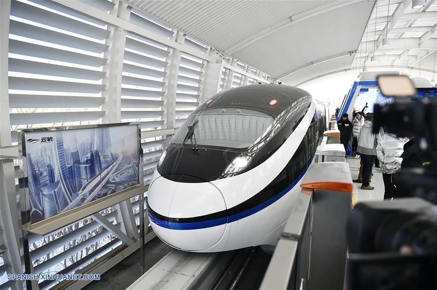 Un sistema de tránsito de monorraíl sin conductor, el primero desarrollado en China, fue probado hoy en la región autónoma de la etnia hui de Ningxia, en el noroeste de China.