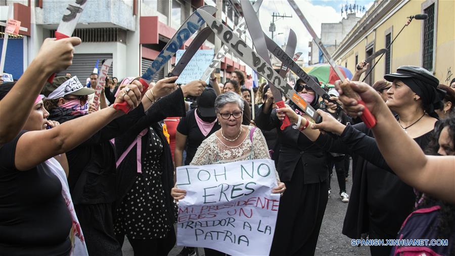 (5)HONDURAS-TEGUCIGALPA-SOCIEDAD-PROTESTA