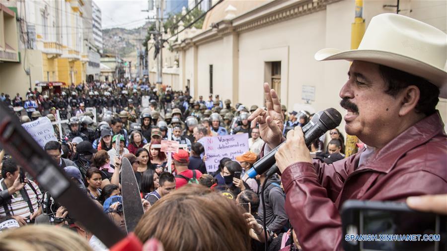 (6)HONDURAS-TEGUCIGALPA-SOCIEDAD-PROTESTA