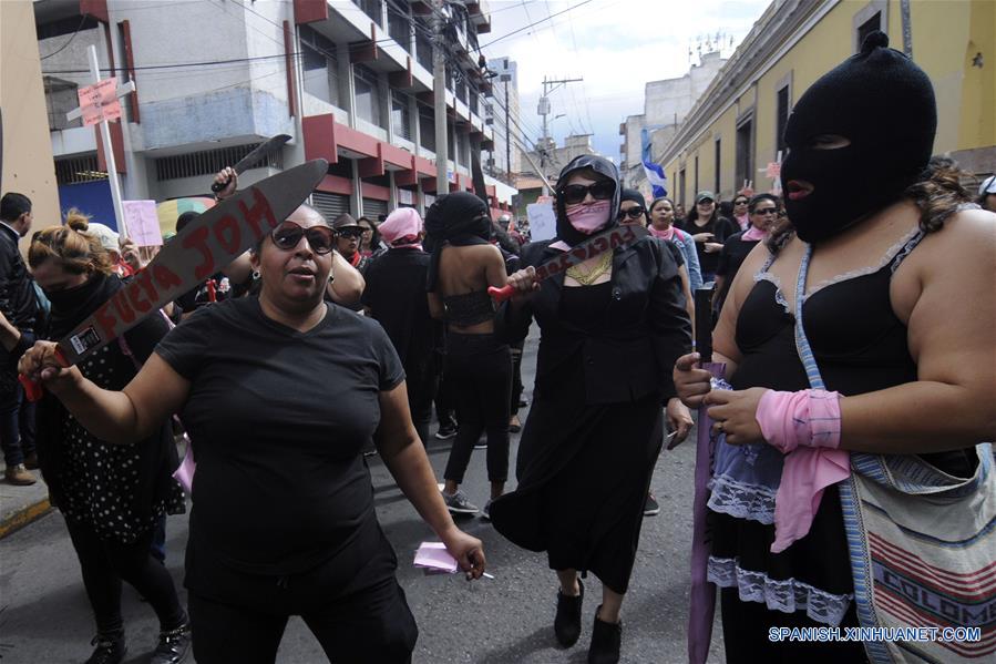 (12)HONDURAS-TEGUCIGALPA-SOCIEDAD-PROTESTA