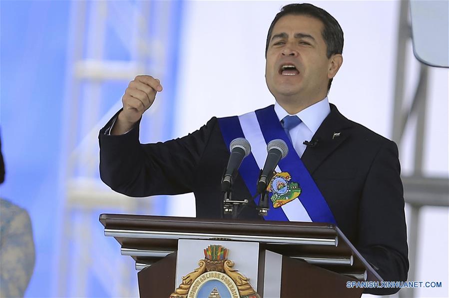 (2)HONDURAS-TEGUCIGALPA-POLITICA-INVESTIDURA