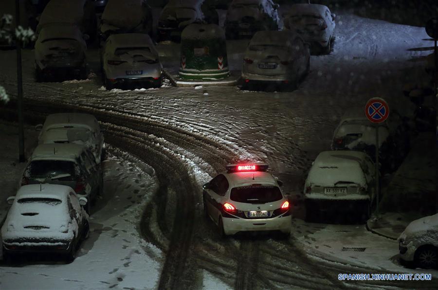 (2)ITALIA-ROMA-NIEVE