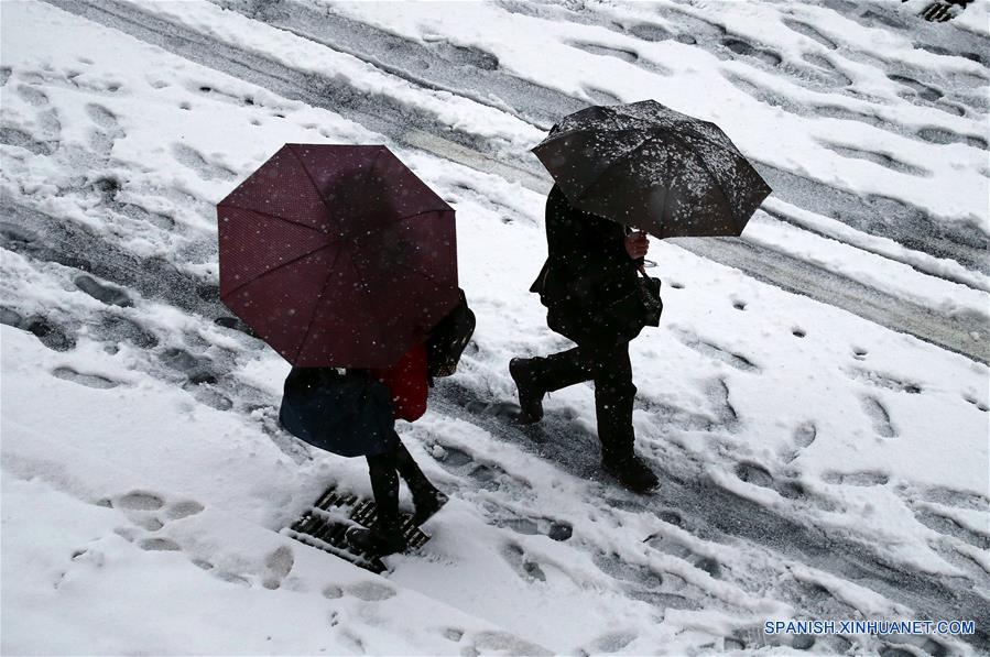 (3)ITALIA-ROMA-NIEVE