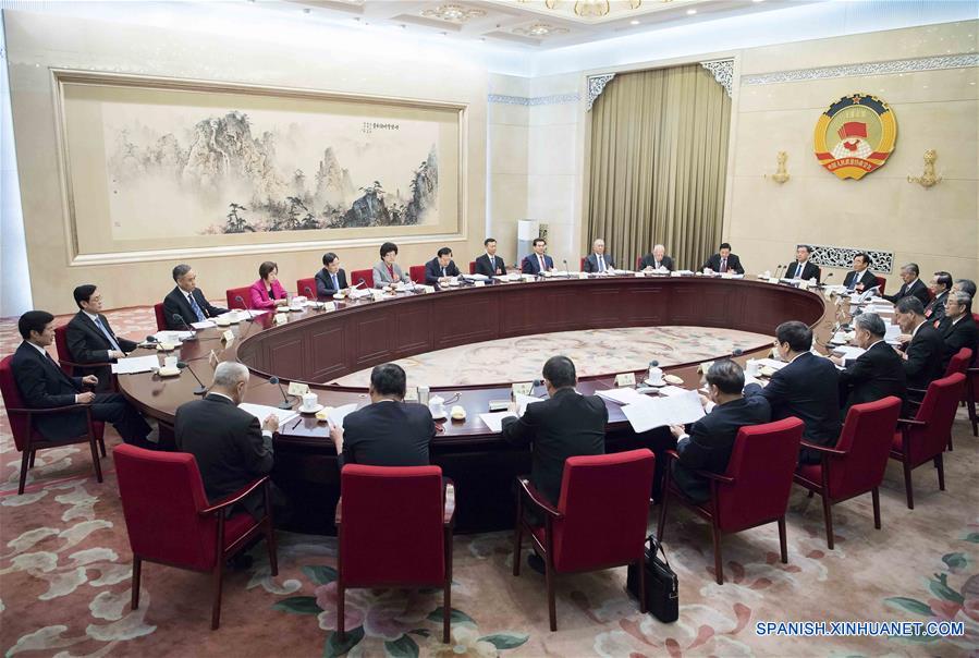 (DOS SESIONES)CHINA-BEIJING-CCPPCH-WANG YANG-REUNION