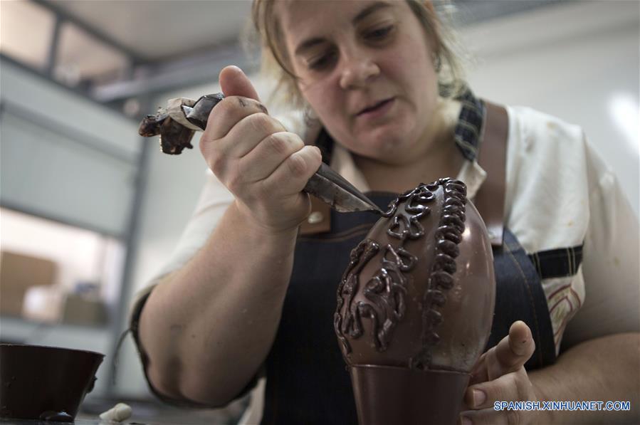 (8)ARGENTINA-BUENOS AIRES-PASCUA-REPOSTERIA