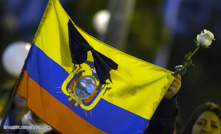 (2)ECUADOR-QUITO-COLOMBIA-MARCHA