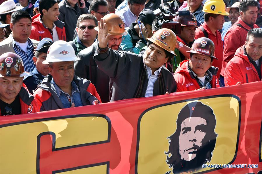 (4)BOLIVIA-ORURO-DIA DEL TRABAJO-MORALES