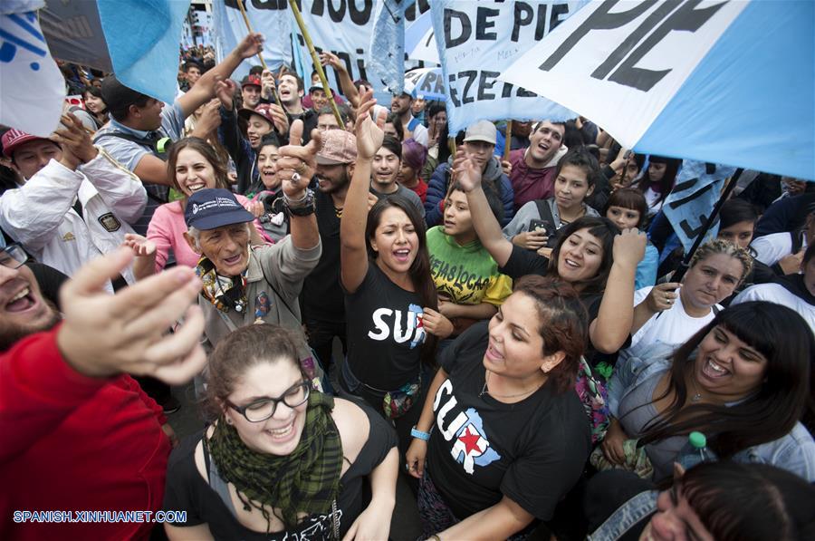 (3)ARGENTINA-BUENOS AIRES-DIA DEL TRABAJO