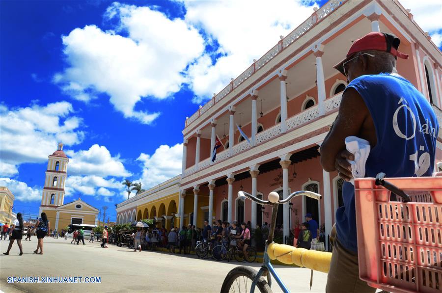 (4)CUBA-REMEDIOS-TURISMO-SERIE