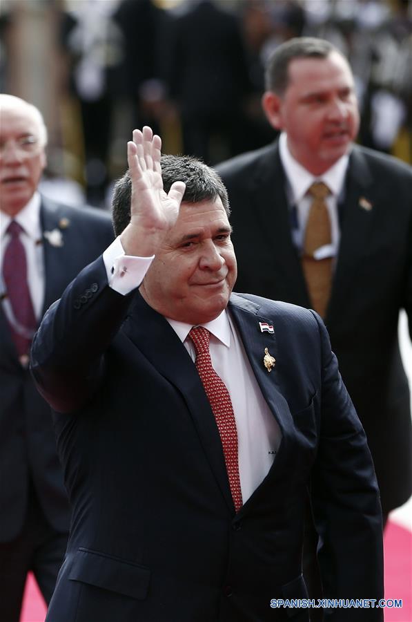(1)PARAGUAY-ASUNCION-RENUNCIA-CARTES