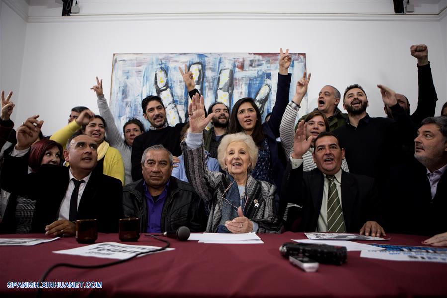 ARGENTINA-BUENOS AIRES-ABUELAS DE PLAZA DE MAYO-CONFERENCIA
