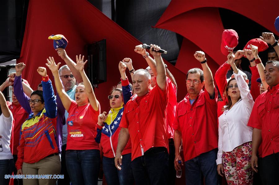 VENEZUELA-CARACAS-MARCHA-MADURO