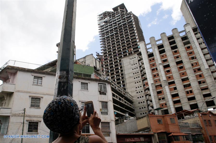 VENEZUELA-CARACAS-SISMO-EDIFICIO