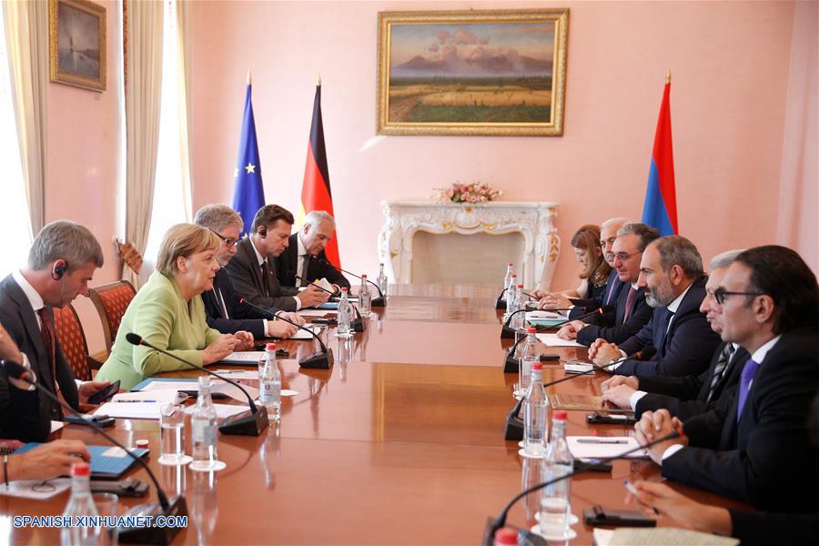 ARMENIA-EREVAN-ALEMANIA-MERKEL-VISITA