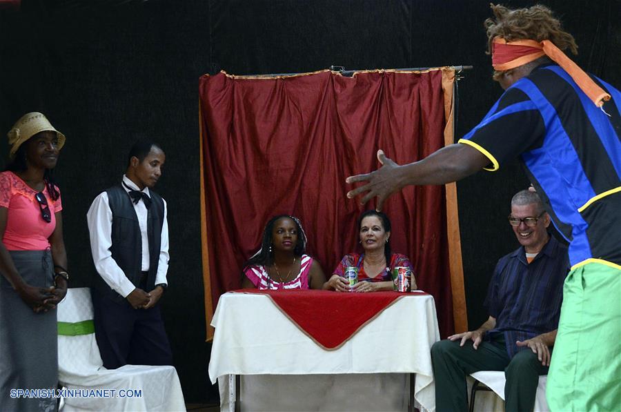 CUBA-HABANA-GRUPO TEATRAL SIN BASTON-SERIE