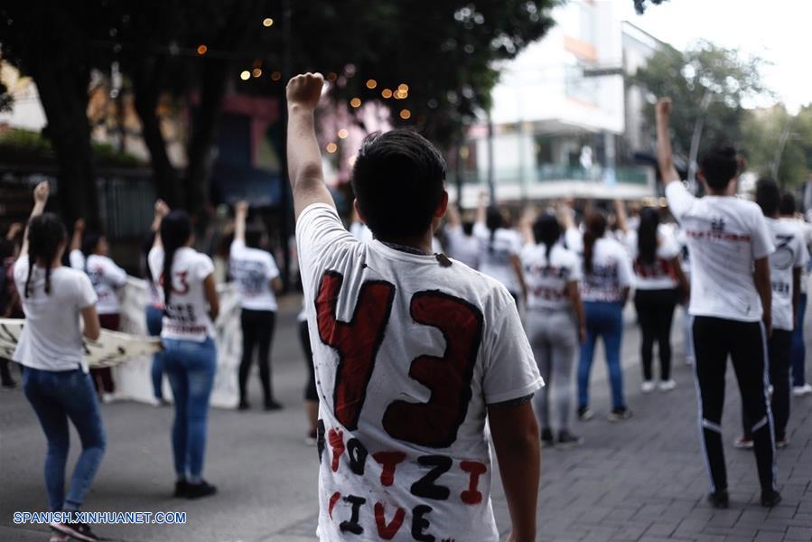 MEXICO-GUADALAJARA-PROTESTA-AYOTZINAPA